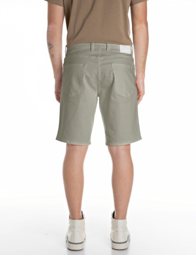 Replay Jeans M1072 GROVER Short Sage Green