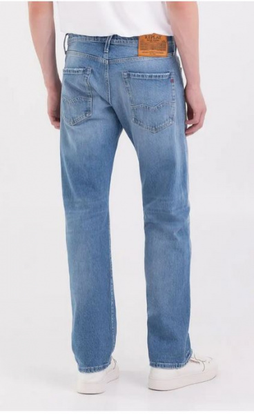 Replay WAITOM M983 Comfort Fit Jeans Red Cast Denim